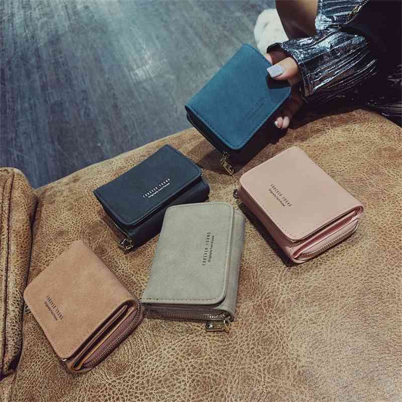 Mini Bag female 2021 new Korean versatile fashion frosted short Wallet, Khaki
Mini Bag female 2021 new Korean versatile fashion frosted short Wallet, Khaki
