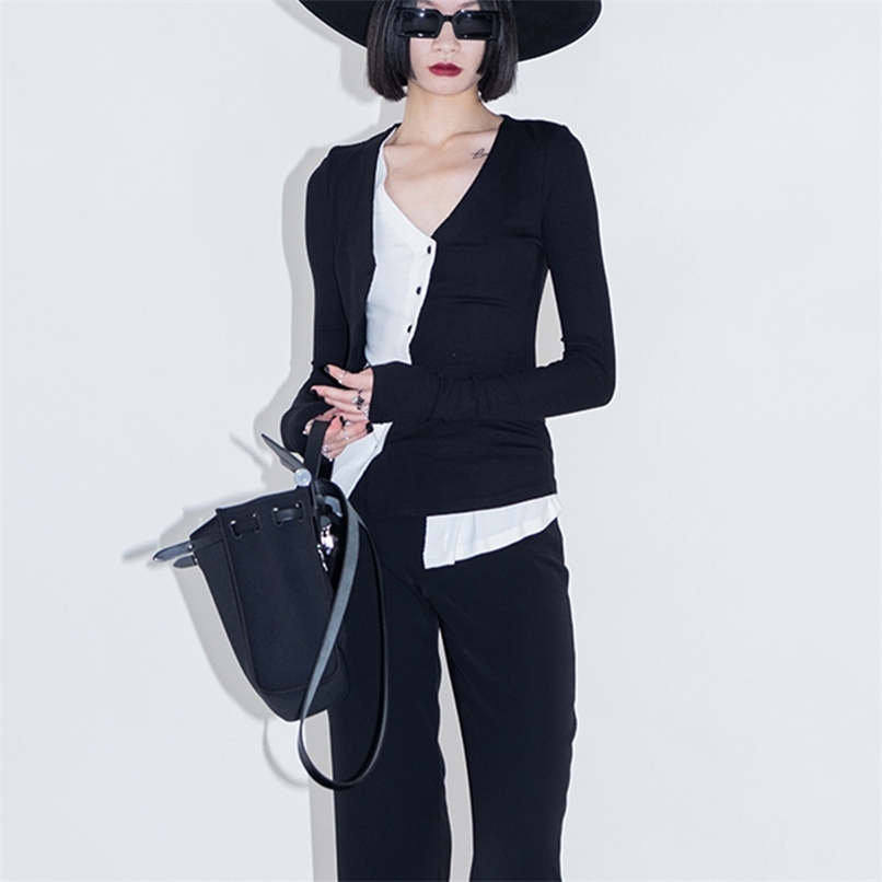 Fashion fake two-piece knitted cardigan women' tight black thin bottoming shirt summer slim V-neck top clothing 210520, Sky blue
Fashion fake two-piece knitted cardigan women' tight black thin bottoming shirt summer slim V-neck top clothing 210520, Sky blue
