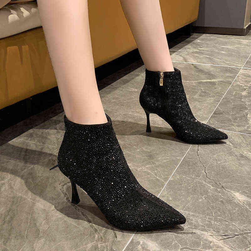 2021 New Fashion Boots Women Casual Shoes Woman Shoes High Heels Sexy Boots Pointed Toe Bling Shine Zipper Women Boots Y1105, Gray
2021 New Fashion Boots Women Casual Shoes Woman Shoes High Heels Sexy Boots Pointed Toe Bling Shine Zipper Women Boots Y1105, Gray
