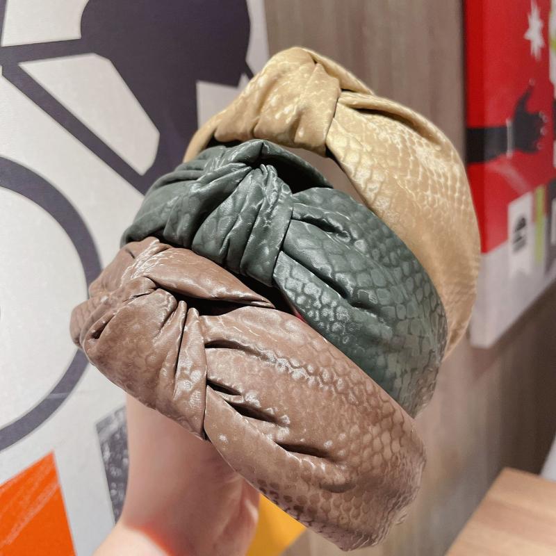 Hair Accessories Women Band Bezel Wide Side Pu Leather Hairbands Solid Color Knotted Headbands Hoop Turban Headdress
Hair Accessories Women Band Bezel Wide Side Pu Leather Hairbands Solid Color Knotted Headbands Hoop Turban Headdress