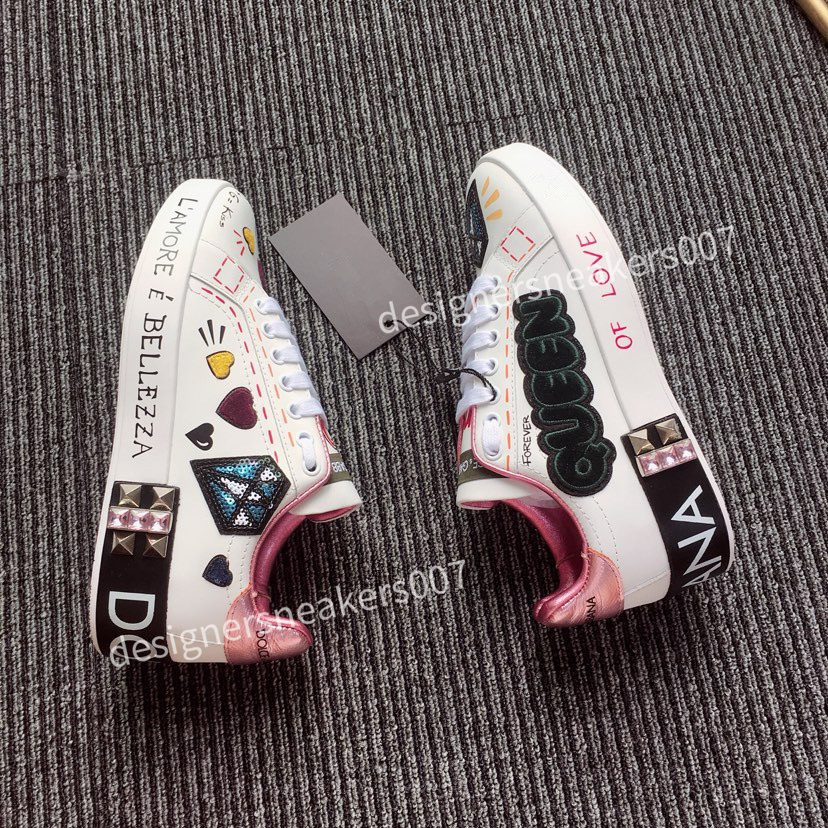 2022 fashion sneakers boots clear sole triple s casual dad shoes mens womens platform 17FW paris vintage old crystal bottom triple-s designer sports, 04
2022 fashion sneakers boots clear sole triple s casual dad shoes mens womens platform 17FW paris vintage old crystal bottom triple-s designer sports, 04