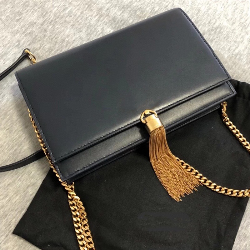 Caviar Cowhide Women Classic Kate Tassel Chain Shoulder Crossbody Bags ENVELOPE Messenger Bag Lady Flap Purse Designer Handbags Clutch Wallets, Add box
Caviar Cowhide Women Classic Kate Tassel Chain Shoulder Crossbody Bags ENVELOPE Messenger Bag Lady Flap Purse Designer Handbags Clutch Wallets, Add box