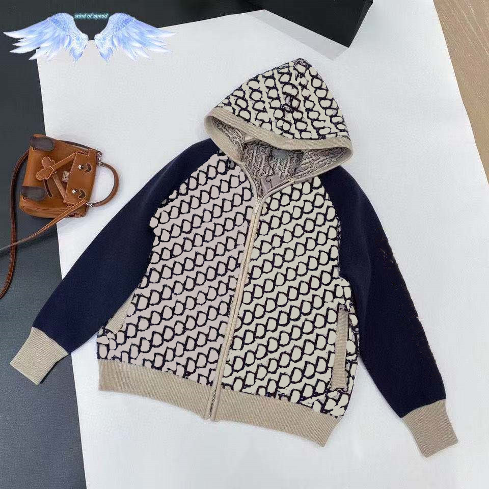 Designer letter Knits hoodies full letters LOGO Lapel Long Sleeve jacquard Knited cardigan loose jacket hoodie women, Blue
Designer letter Knits hoodies full letters LOGO Lapel Long Sleeve jacquard Knited cardigan loose jacket hoodie women, Blue