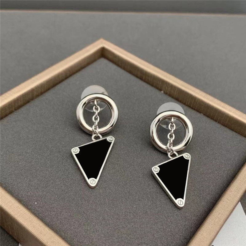 Newest Designer Triangle Earrings Charm Women Metal Circle Stud Girl Pendant Studs Letter Printed Eardrops For Gift
Newest Designer Triangle Earrings Charm Women Metal Circle Stud Girl Pendant Studs Letter Printed Eardrops For Gift
