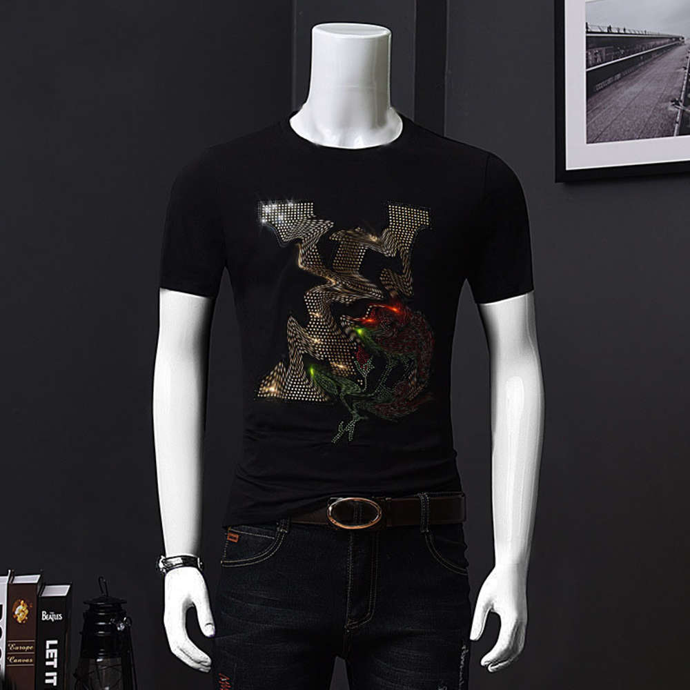 2021 Summer short sleeved ice silk diamond personality letter leisure T-shirt, White;black
2021 Summer short sleeved ice silk diamond personality letter leisure T-shirt, White;black