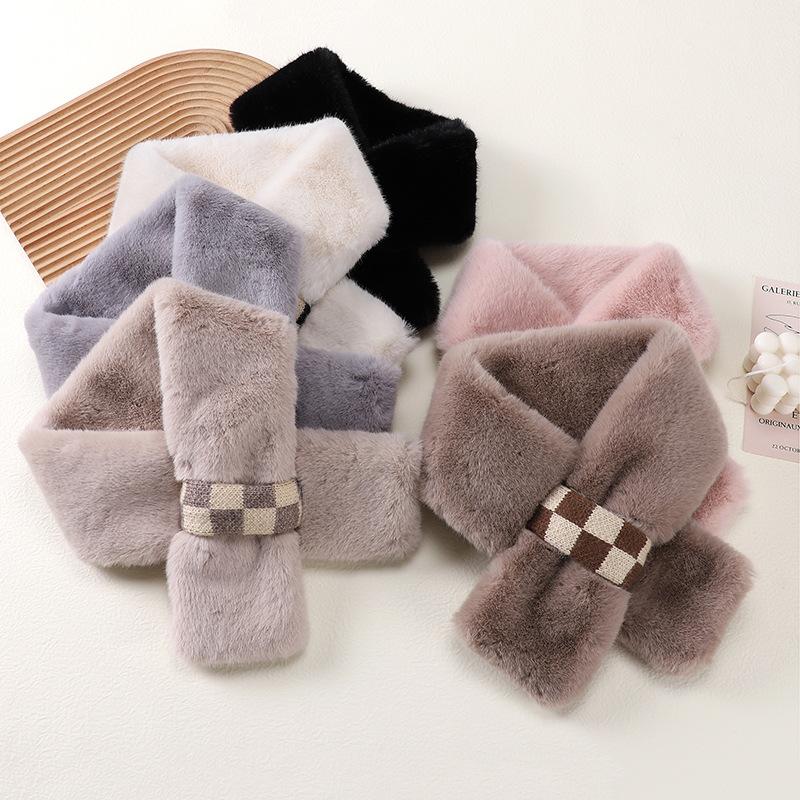 Scarves Plush Bib Female Winter Cute Girl Student Imitating Rex Fur Thick Checkerboard Korean Cross Scarf Tide Outdoor Keep Warm, Blue;gray
Scarves Plush Bib Female Winter Cute Girl Student Imitating Rex Fur Thick Checkerboard Korean Cross Scarf Tide Outdoor Keep Warm, Blue;gray