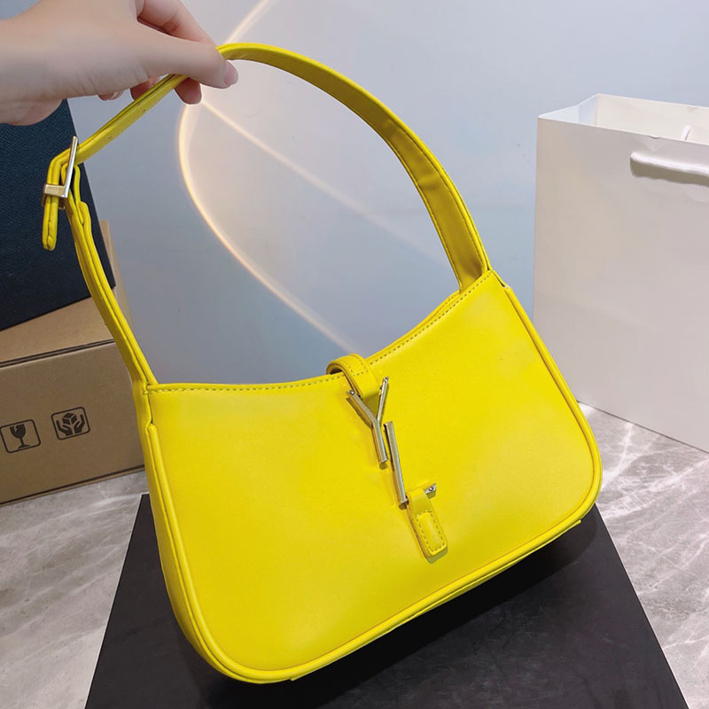 Womens Vintage Hobo Bag Handbags For Women 2021 Fashion Clutch Bags Casual Mini Shoulder Pack
Womens Vintage Hobo Bag Handbags For Women 2021 Fashion Clutch Bags Casual Mini Shoulder Pack