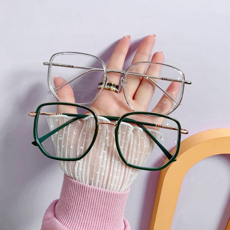Sunglasses Anti-Blue-ray Glasses Female Retro Large Frame Geometric Shape Men And Women Same Style Flat Spectacle
Sunglasses Anti-Blue-ray Glasses Female Retro Large Frame Geometric Shape Men And Women Same Style Flat Spectacle