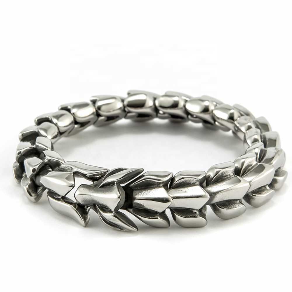 2022 new Punk Stainless Steel Bracelet For Men Luxury Fashion Viking Dragon Bone Chain Bracelet, Black
2022 new Punk Stainless Steel Bracelet For Men Luxury Fashion Viking Dragon Bone Chain Bracelet, Black