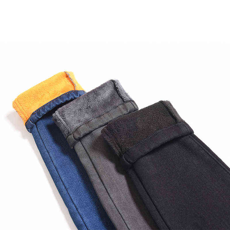 Warm Winter Plus Size Slim Jeans Women Advanced Stretch Cotton Denim Pants Thick Fleece Student Trousers Blue Black Gray 211112