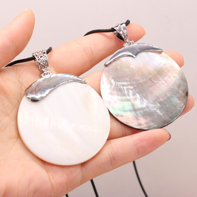 Charms Pendant Natural White Black Shell Alloy Pendants Bling Round Shape For Women Men Jewelry Making DIY Necklace Gift 50x50mm, Bronze;silver
Charms Pendant Natural White Black Shell Alloy Pendants Bling Round Shape For Women Men Jewelry Making DIY Necklace Gift 50x50mm, Bronze;silver