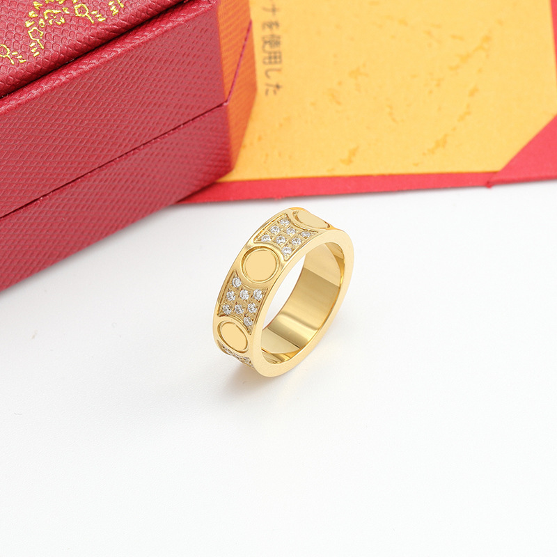 2021 titanium steel silver rose gold full zircon love band ring men and women screw pattern jewelry couple wedding gift
2021 titanium steel silver rose gold full zircon love band ring men and women screw pattern jewelry couple wedding gift