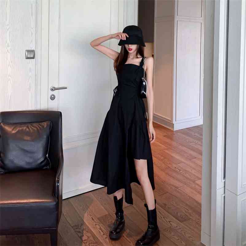 Japanese Harajuku Women Streetwear Irregular Sundress Suspenders Gothic Punk Style Black Bandage Dress Sleeveless Slim Dress 210630
Japanese Harajuku Women Streetwear Irregular Sundress Suspenders Gothic Punk Style Black Bandage Dress Sleeveless Slim Dress 210630