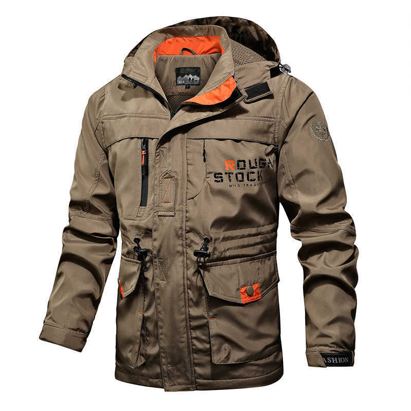 Fashion Men Outdoor Jacket Spring Autumn Thin Windbreaker Jacket Breathable Coat Men Windproof Waterproof Hiking Casual Outwear 210820