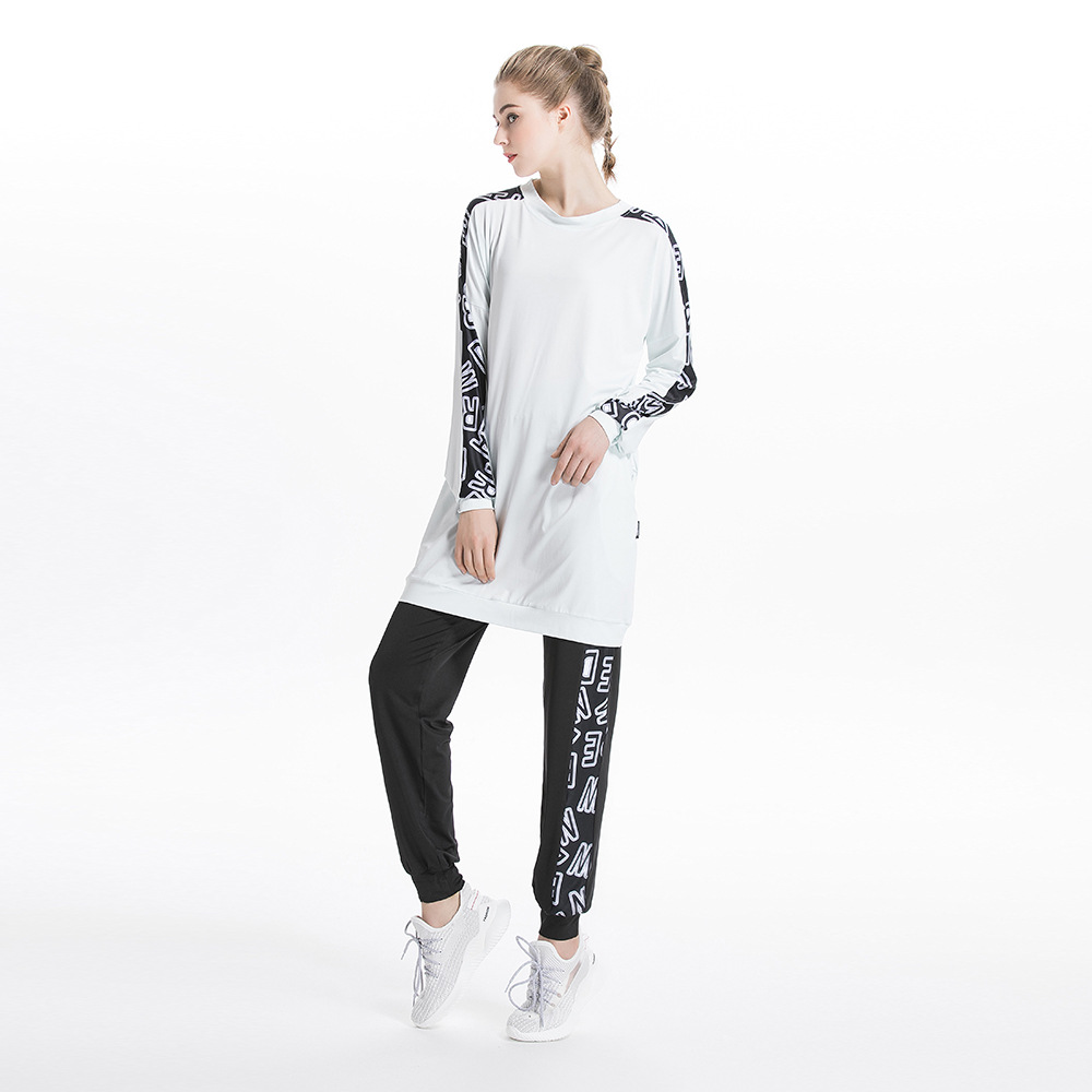 Arab Muslim Hoodies Women Tops and Pant 2 Piece Suits 2021 Spring Jogging Sports Trasuit Sets Sweatshirt Suit with Poet
Arab Muslim Hoodies Women Tops and Pant 2 Piece Suits 2021 Spring Jogging Sports Trasuit Sets Sweatshirt Suit with Poet