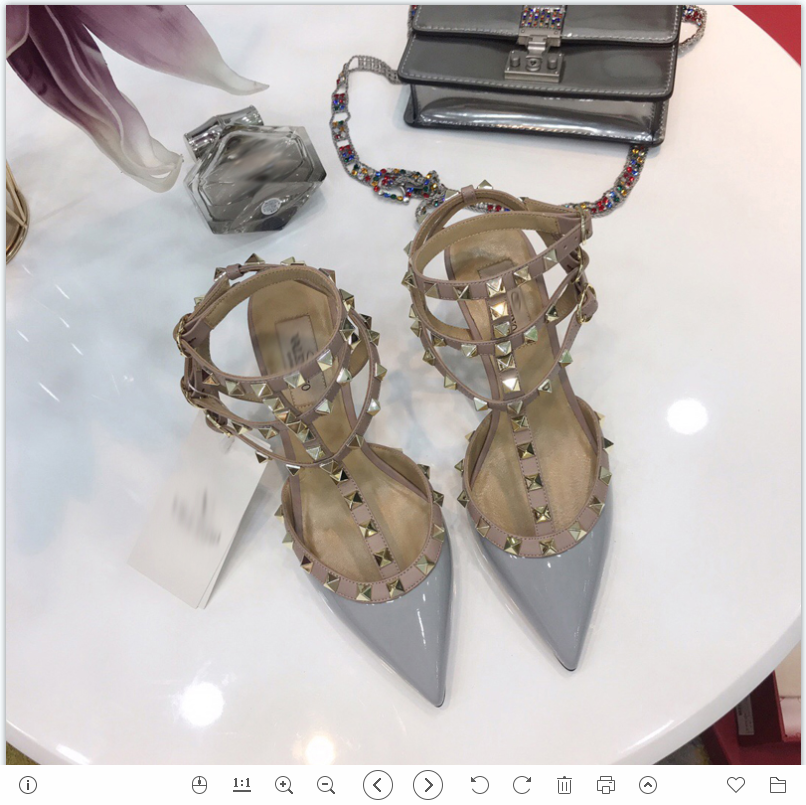 2021 Good Quality Fashion Women Luxurys Designers Shoes Designer Sandals Womens Luxury High Heels Sandal Dress Shoess With Box Size 35-41 -G441, Blue
2021 Good Quality Fashion Women Luxurys Designers Shoes Designer Sandals Womens Luxury High Heels Sandal Dress Shoess With Box Size 35-41 -G441, Blue