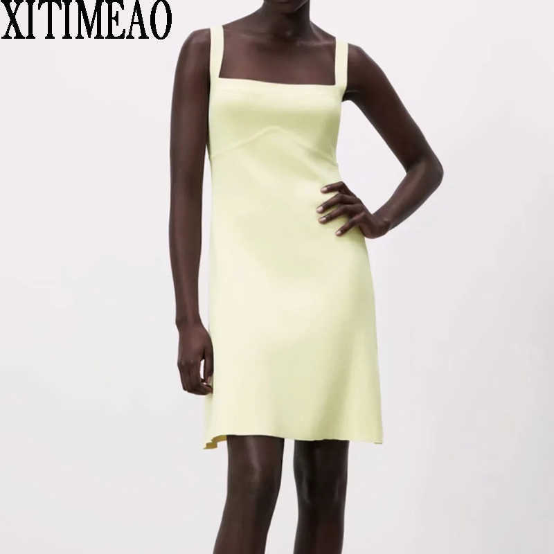 ZA Women Sexy Retro Knitting Dress Suspenders Low Chest Open Back Suspender Party Mini Skirt XITIMEAO 210604, Yellow
ZA Women Sexy Retro Knitting Dress Suspenders Low Chest Open Back Suspender Party Mini Skirt XITIMEAO 210604, Yellow