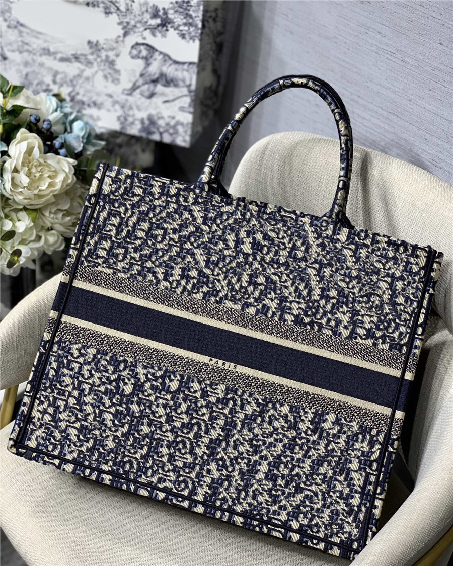 Book Tote Classic Shoulder Bags Tiger Handbags M1286 Top Quality Womens Fashion Canvas Handbag Women Flap Letters Black Pink Outdoor Crossbody Bag 53485, Customize
Book Tote Classic Shoulder Bags Tiger Handbags M1286 Top Quality Womens Fashion Canvas Handbag Women Flap Letters Black Pink Outdoor Crossbody Bag 53485, Customize