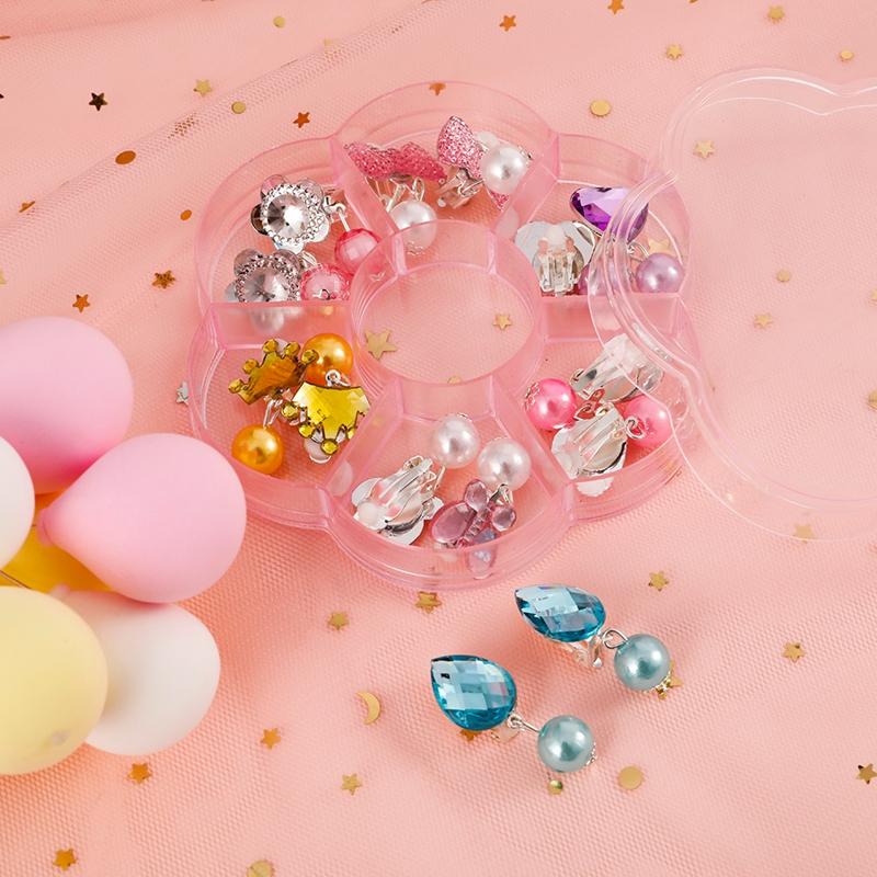 7Pairs/Set Heart Shape Rhinestone Clip Earrings For Children Kids Dangle & Chandelier, Silver
7Pairs/Set Heart Shape Rhinestone Clip Earrings For Children Kids Dangle & Chandelier, Silver