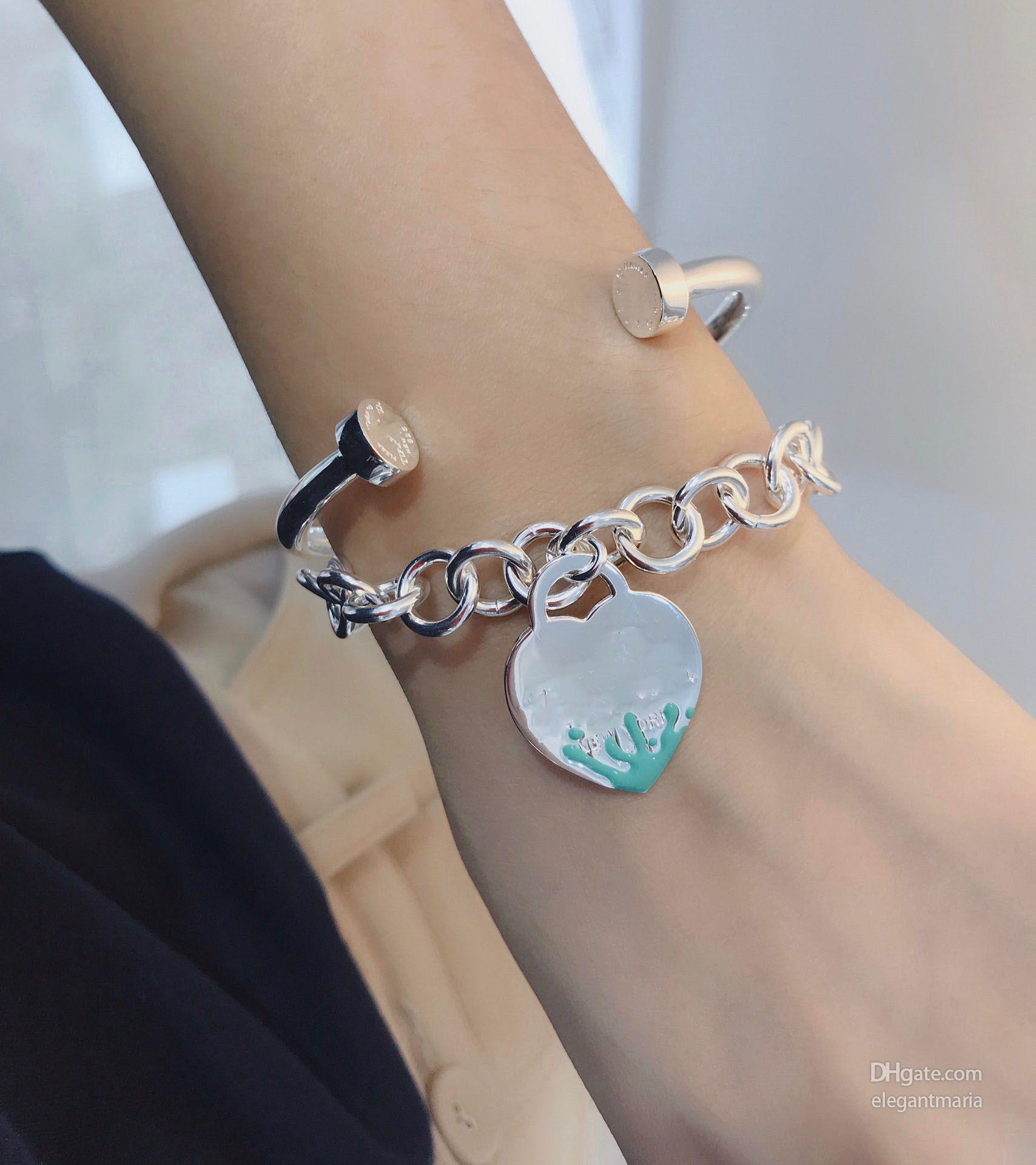 Jewelry bracelet Chain bangle cuff watches Heart rendering splash Link Luxury Fashion Valentines Day Christmas Gifts Girlfriend blue, Black
Jewelry bracelet Chain bangle cuff watches Heart rendering splash Link Luxury Fashion Valentines Day Christmas Gifts Girlfriend blue, Black