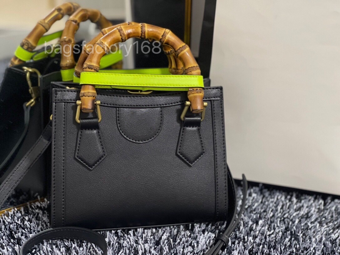 Mini Classic Spliced Bamboo Knot Bag With The Same Color As Princess Handbag Multi-colored Luxury Banquet Bags High Quality Crossbody Package, Customize
Mini Classic Spliced Bamboo Knot Bag With The Same Color As Princess Handbag Multi-colored Luxury Banquet Bags High Quality Crossbody Package, Customize