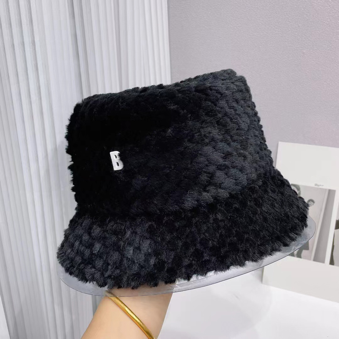 Luxurys Designer Bucket Hat fisherman hats Plush material warm and cold proof casual clothes can be worn in two colors, Blue;gray
Luxurys Designer Bucket Hat fisherman hats Plush material warm and cold proof casual clothes can be worn in two colors, Blue;gray