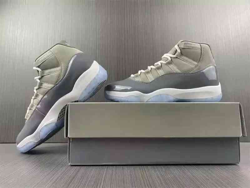 Jumpman 11 Retro Cool Grey Basketball Shoes Medium Gray White 2010 GS Outdoor Sports Sneakers With Original Box Fast Delivery
Jumpman 11 Retro Cool Grey Basketball Shoes Medium Gray White 2010 GS Outdoor Sports Sneakers With Original Box Fast Delivery