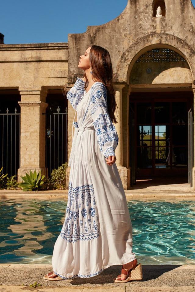 Casual Dresses Moroccan Embroidery Maxi Dress Self Tie Boho V-neck Tassle White Female 2021 Spring Summer
Casual Dresses Moroccan Embroidery Maxi Dress Self Tie Boho V-neck Tassle White Female 2021 Spring Summer