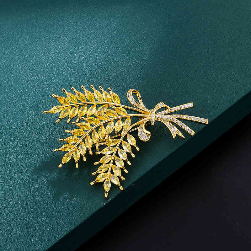 French Fashion Versatile Copper Inlaid 3a Zircon + Electroplated Real Gold Spike Brooch Coat Dress Accessories