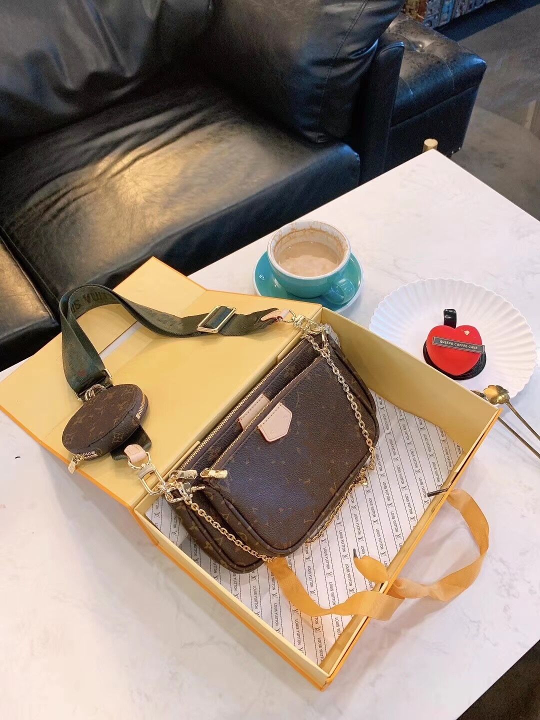 Tide retro mahjong bag Presbyterian chain single shoulder slung son mother armpit three in one small bags
Tide retro mahjong bag Presbyterian chain single shoulder slung son mother armpit three in one small bags