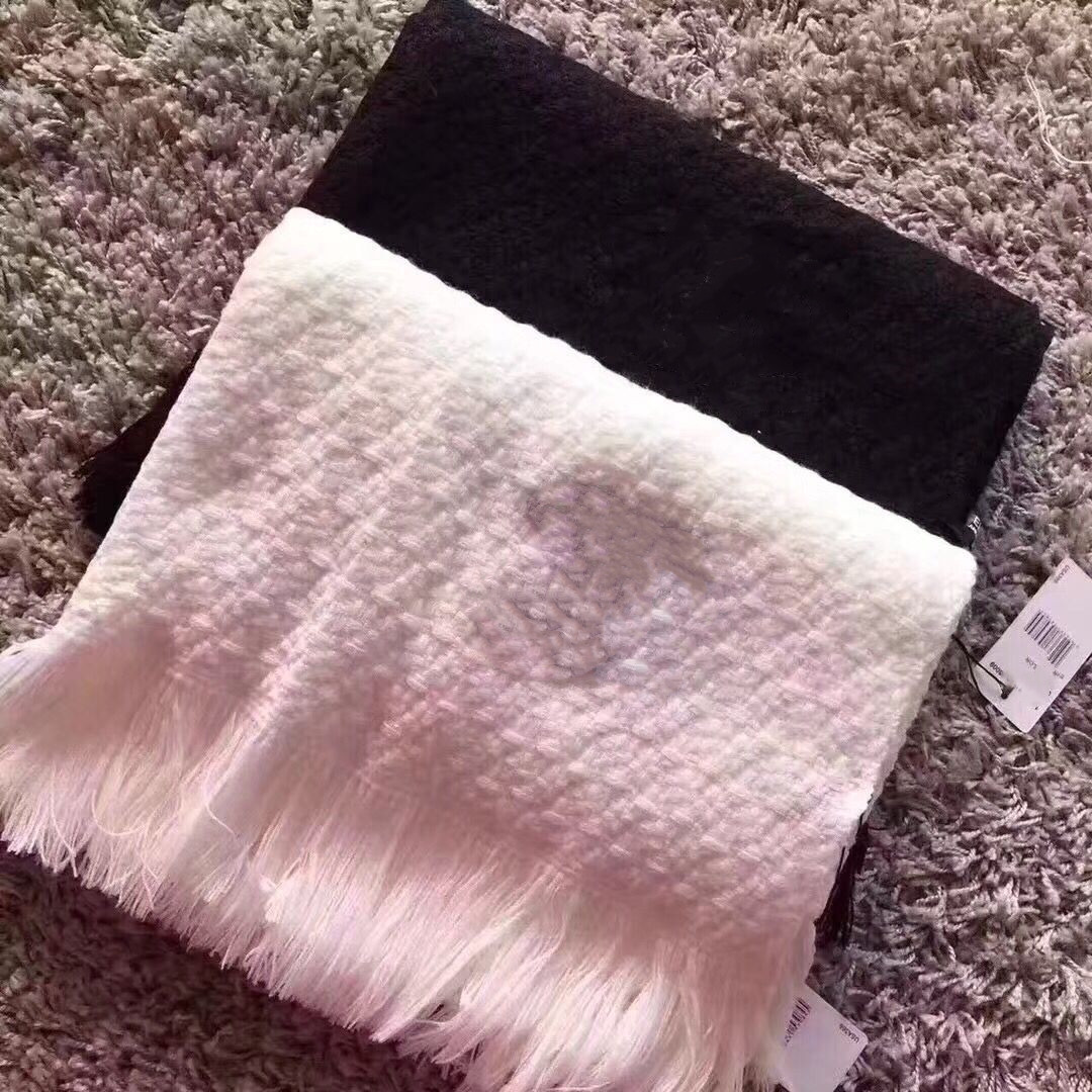 2021 fashion scarf high-end ladies cashmere scarfs catwalk style autumn and winter plaid solid color high quality, Blue;gray
2021 fashion scarf high-end ladies cashmere scarfs catwalk style autumn and winter plaid solid color high quality, Blue;gray