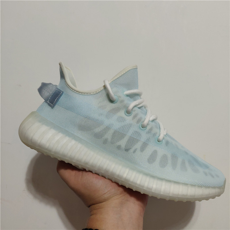 2021 Mono Ice Beluga Reflective Men Women Running Shoes Top Quality Linen Static Light Zebra Cinder Yecheil Clay Sneaker With Box size 4-13, Extra shoelaces
2021 Mono Ice Beluga Reflective Men Women Running Shoes Top Quality Linen Static Light Zebra Cinder Yecheil Clay Sneaker With Box size 4-13, Extra shoelaces