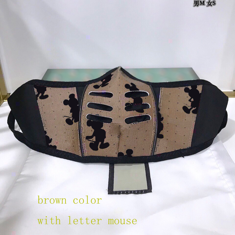 Mens Womens Casual Face Mask Cotton Designers Adult Breathable Masks For Men Women Designer Facemask Windproof Maschera Masques Box
Mens Womens Casual Face Mask Cotton Designers Adult Breathable Masks For Men Women Designer Facemask Windproof Maschera Masques Box