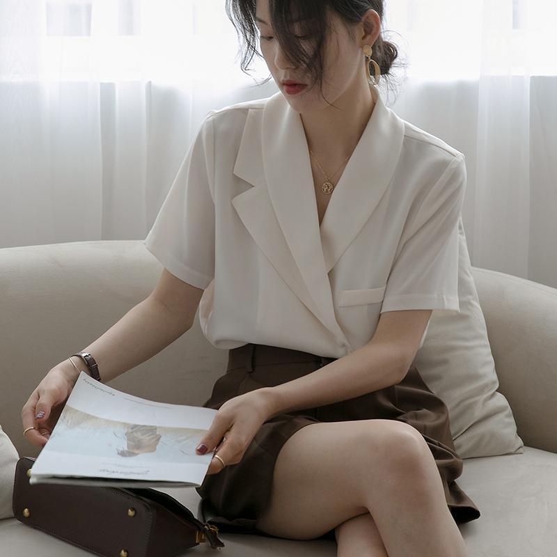 Women' Blouses & Shirts Suit V-neck Short Sleeve Chiffon Shirt Summer 2021 Design Sense Niche French Top, See chart
Women' Blouses & Shirts Suit V-neck Short Sleeve Chiffon Shirt Summer 2021 Design Sense Niche French Top, See chart
