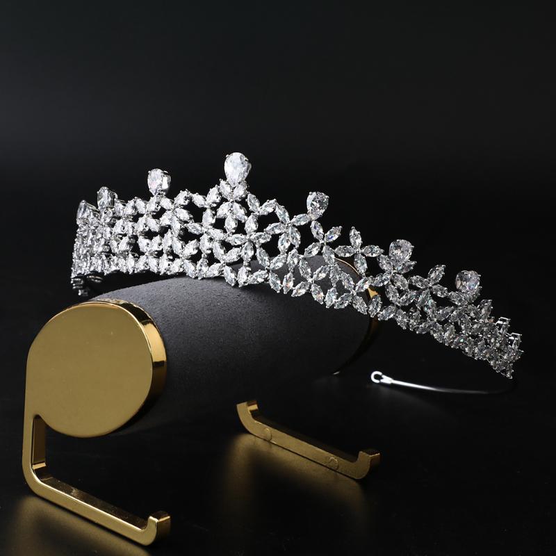 Hair Clips & Barrettes MYFEIVO Full Zircon Bridal Crown Elegant Headband Princess Wedding Tiaras Headdress Accessories HQ0890, Golden;silver
Hair Clips & Barrettes MYFEIVO Full Zircon Bridal Crown Elegant Headband Princess Wedding Tiaras Headdress Accessories HQ0890, Golden;silver