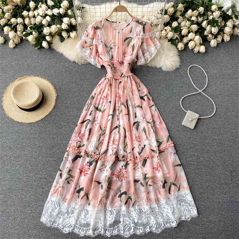 Fashion Catwalk Design Lace Stitching Elastic Waist Long Chiffon Dress Women Pink Printed Ruffles A-line Big Swing Holiday 210602
Fashion Catwalk Design Lace Stitching Elastic Waist Long Chiffon Dress Women Pink Printed Ruffles A-line Big Swing Holiday 210602