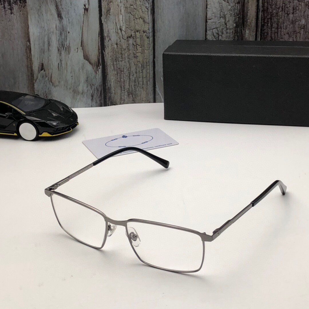 Fashion prescription eyeglasses clear square small frame optical glasses transparent lens eyewear simple business style for men women design with case XLY PR8634
Fashion prescription eyeglasses clear square small frame optical glasses transparent lens eyewear simple business style for men women design with case XLY PR8634