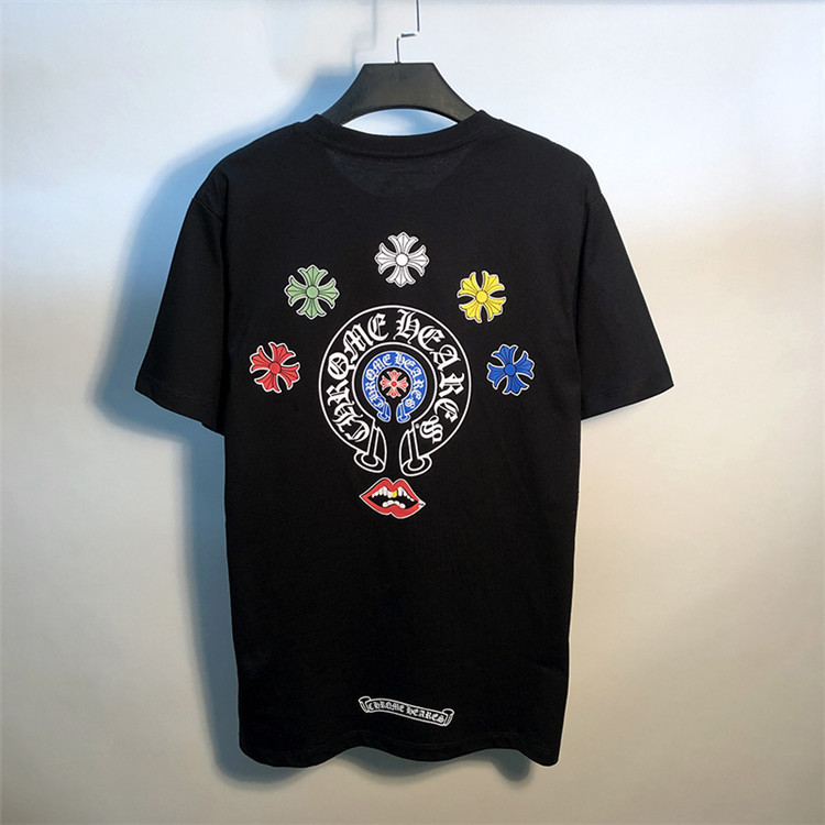 Hearts Brand Chrome CH crosin color horseshoe cross Sanskrit print loose short sleeve T-shirt, White;black
Hearts Brand Chrome CH crosin color horseshoe cross Sanskrit print loose short sleeve T-shirt, White;black