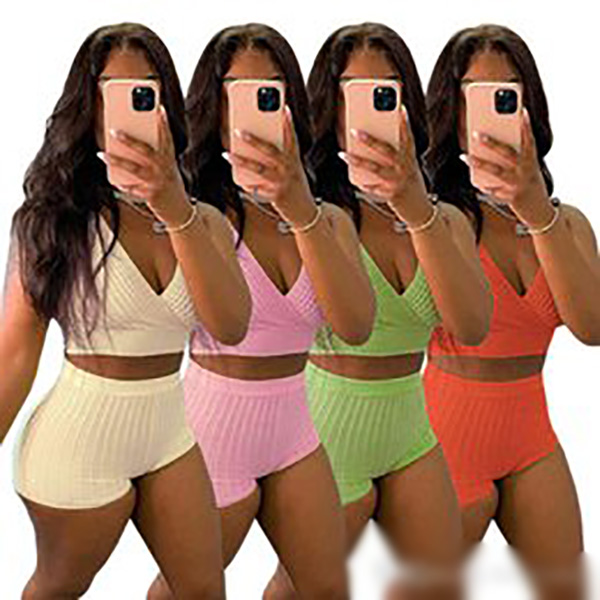 Summer Women Tracksuits knited Two Piece Set Solid Color Thread Bubble Jacquard Vest Shorts Set, Gray
Summer Women Tracksuits knited Two Piece Set Solid Color Thread Bubble Jacquard Vest Shorts Set, Gray