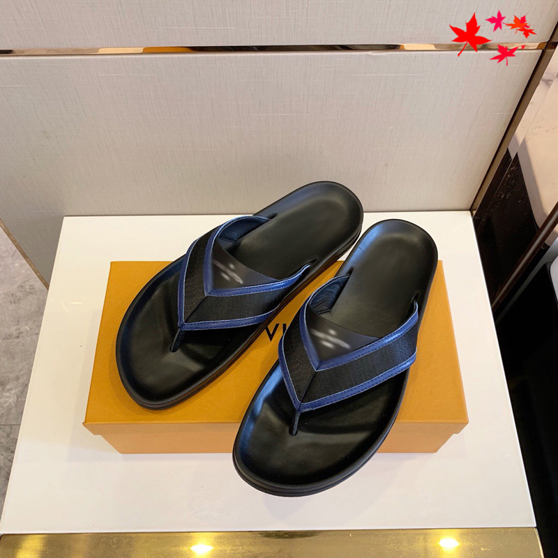 2021 Designer luxurys slippers men sandals fashion beach shoes flip flops flat non-slip classical hole slipper with box size 39-45 -G116, Black
2021 Designer luxurys slippers men sandals fashion beach shoes flip flops flat non-slip classical hole slipper with box size 39-45 -G116, Black