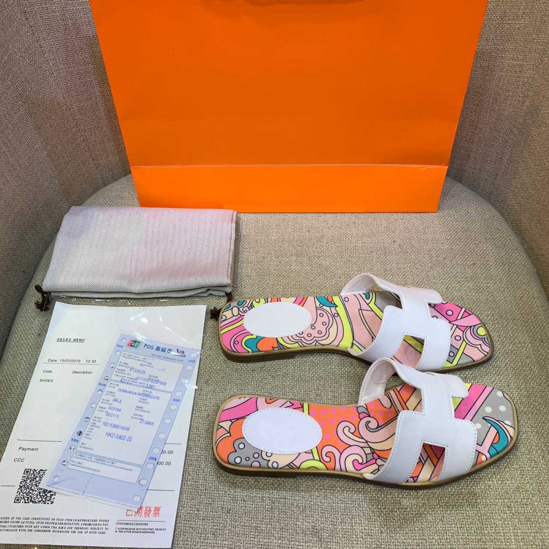 With Box! Woman High Quality slipper Leather Flat shoe Fashion Slides Slide Rubber sandals shoes Women sandal Ladies Beach slippers Size:34-40, Customize
With Box! Woman High Quality slipper Leather Flat shoe Fashion Slides Slide Rubber sandals shoes Women sandal Ladies Beach slippers Size:34-40, Customize