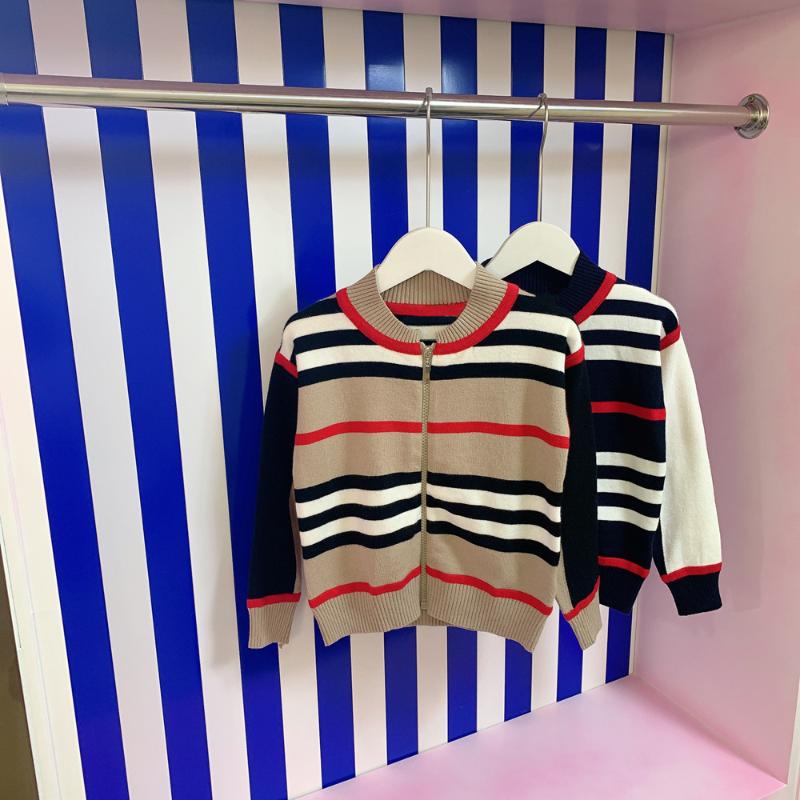 Jackets Baby Girls Knitted Sweater Children's Outerwear Winter Designer Clothes Kids Long Sleeve Coat Stripe Boys Cardigan Jacket Autumn, Blue;gray
Jackets Baby Girls Knitted Sweater Children's Outerwear Winter Designer Clothes Kids Long Sleeve Coat Stripe Boys Cardigan Jacket Autumn, Blue;gray