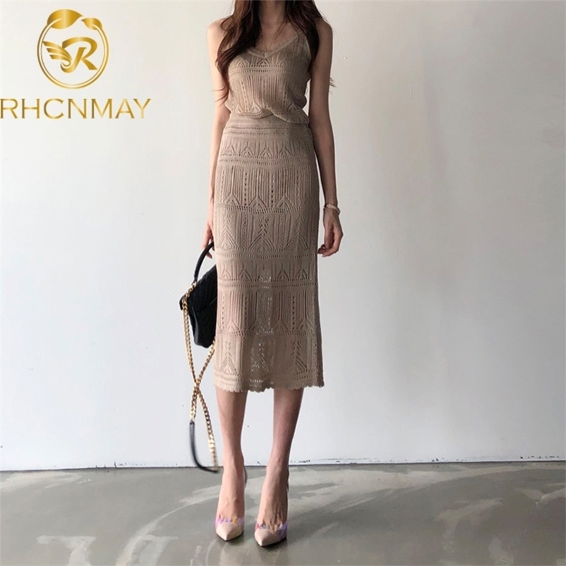 Summer Sexy Elastic Knitted 2 Piece Set Women Sleeveless Tops Spaghetti Strap + High Waist Long Skirt Suit Slim Elegant Casual 210520, Picture color
Summer Sexy Elastic Knitted 2 Piece Set Women Sleeveless Tops Spaghetti Strap + High Waist Long Skirt Suit Slim Elegant Casual 210520, Picture color