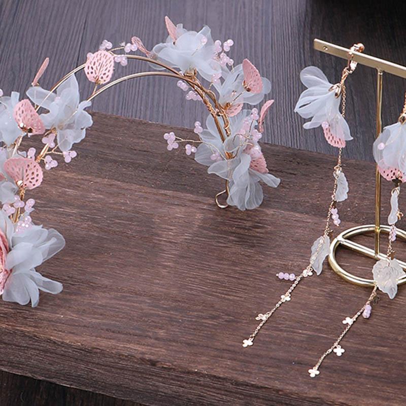 Wedding Jewelry Sets Korea Bridal Dress Headdress Exquisite Flowers Pink Pearl Crystal Decorate Hairband Long Fairy Tassels Ear Clip, Slivery;golden
Wedding Jewelry Sets Korea Bridal Dress Headdress Exquisite Flowers Pink Pearl Crystal Decorate Hairband Long Fairy Tassels Ear Clip, Slivery;golden