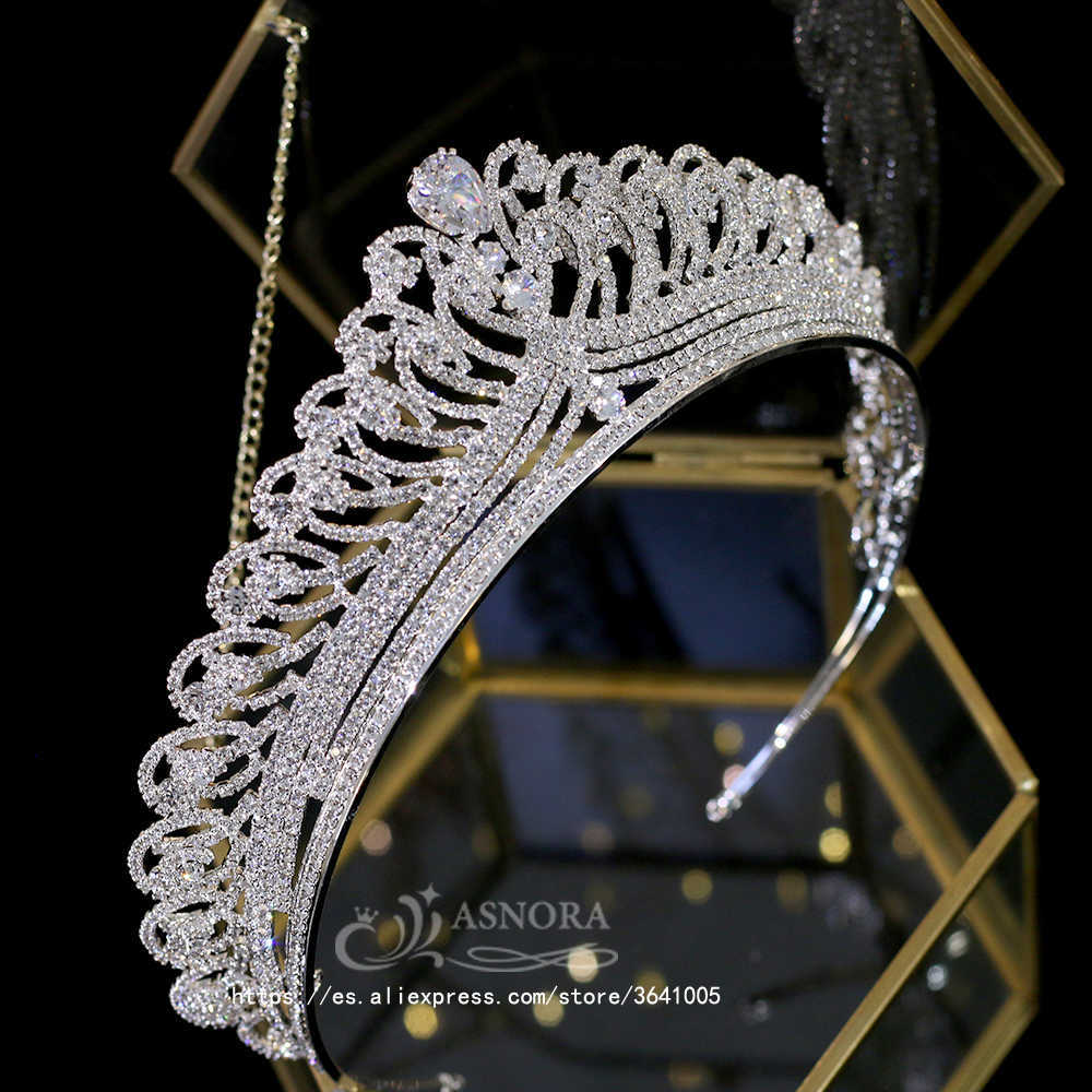 New Corolla Zinc Alloy Headdress for Bride Tiaras Noble Bride Wedding Crown Gift Accessories A00655 H0827
New Corolla Zinc Alloy Headdress for Bride Tiaras Noble Bride Wedding Crown Gift Accessories A00655 H0827
