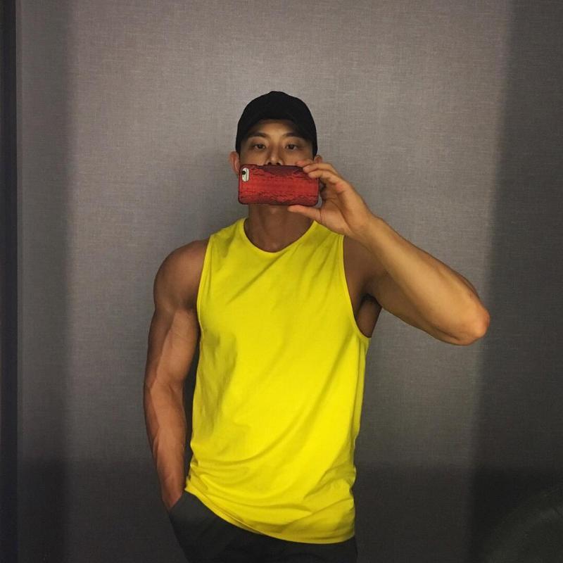 Men' Tank Tops Summer Pink Top Cotton Gym Causal Sport Bodybuilding Singlet Men Fitness Clothing Vest Running Muscle Guys, White;black
Men' Tank Tops Summer Pink Top Cotton Gym Causal Sport Bodybuilding Singlet Men Fitness Clothing Vest Running Muscle Guys, White;black