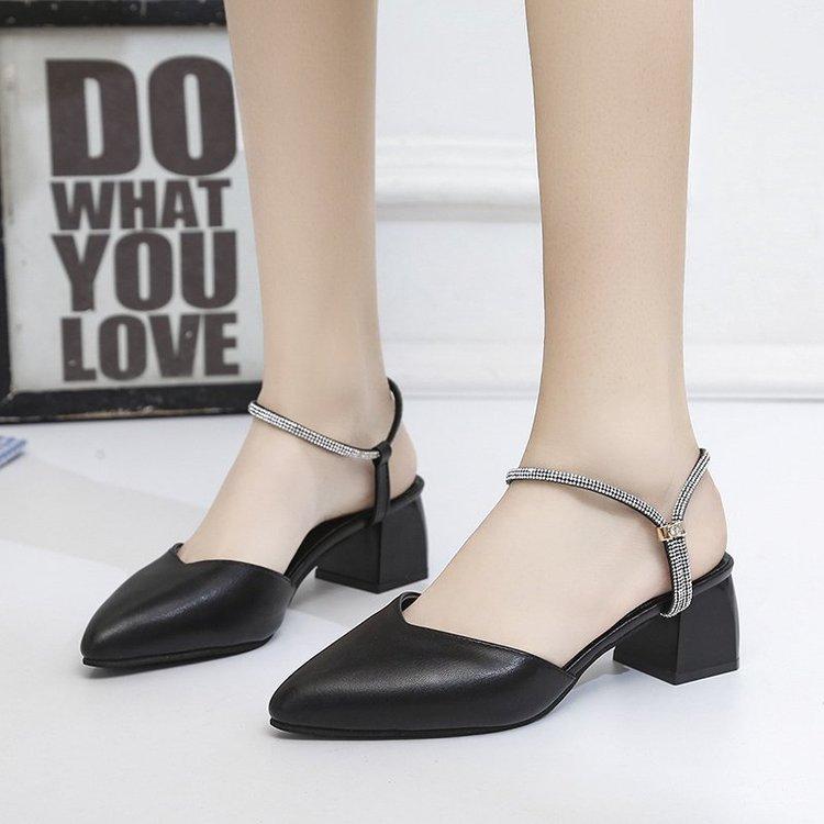 Slippers Large Size 35-42 Women Pointed Toe Crystal Sandals Square Heel Dress Shoes Mid Heels Female Sandalias Mujer 9160L, Black 
Slippers Large Size 35-42 Women Pointed Toe Crystal Sandals Square Heel Dress Shoes Mid Heels Female Sandalias Mujer 9160L, Black