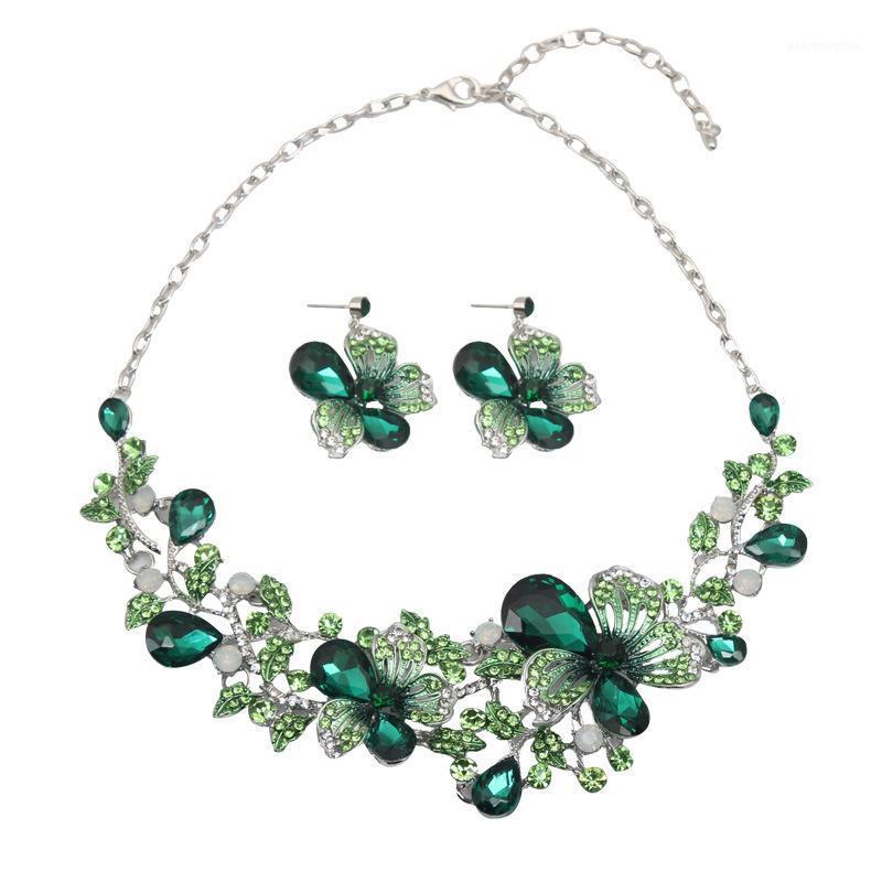 Flower Necklace Earring Set Crystal Gem Jewelry Dress Bride Banquet Female Accessories Earrings, Silver
Flower Necklace Earring Set Crystal Gem Jewelry Dress Bride Banquet Female Accessories Earrings, Silver