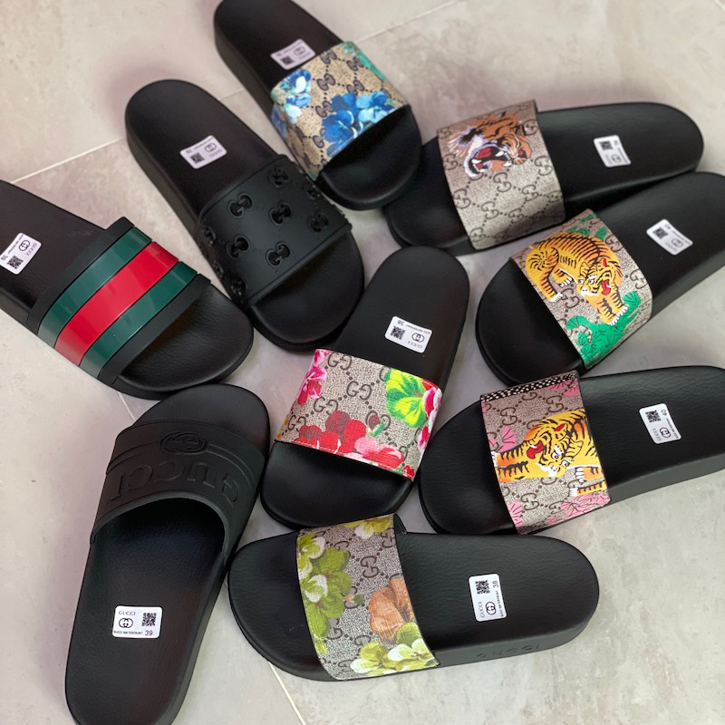 Designer Rubber slide sandal Floral brocade men slipper Gear bottoms Flip Flops women striped Beach causal slipper with Box US5-11, With receipt+dust bags + card + box
Designer Rubber slide sandal Floral brocade men slipper Gear bottoms Flip Flops women striped Beach causal slipper with Box US5-11, With receipt+dust bags + card + box