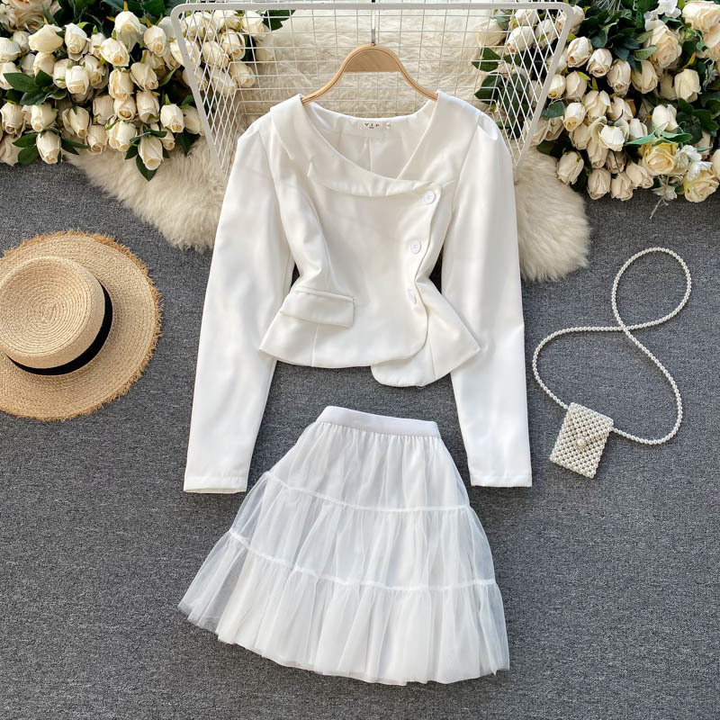 Spring Arrivals Two Piece Set Irregular Collar Long Sleeve Suit High Elastic Waist Mesh Skirt Fashion Women 11B783 210525, White
Spring Arrivals Two Piece Set Irregular Collar Long Sleeve Suit High Elastic Waist Mesh Skirt Fashion Women 11B783 210525, White
